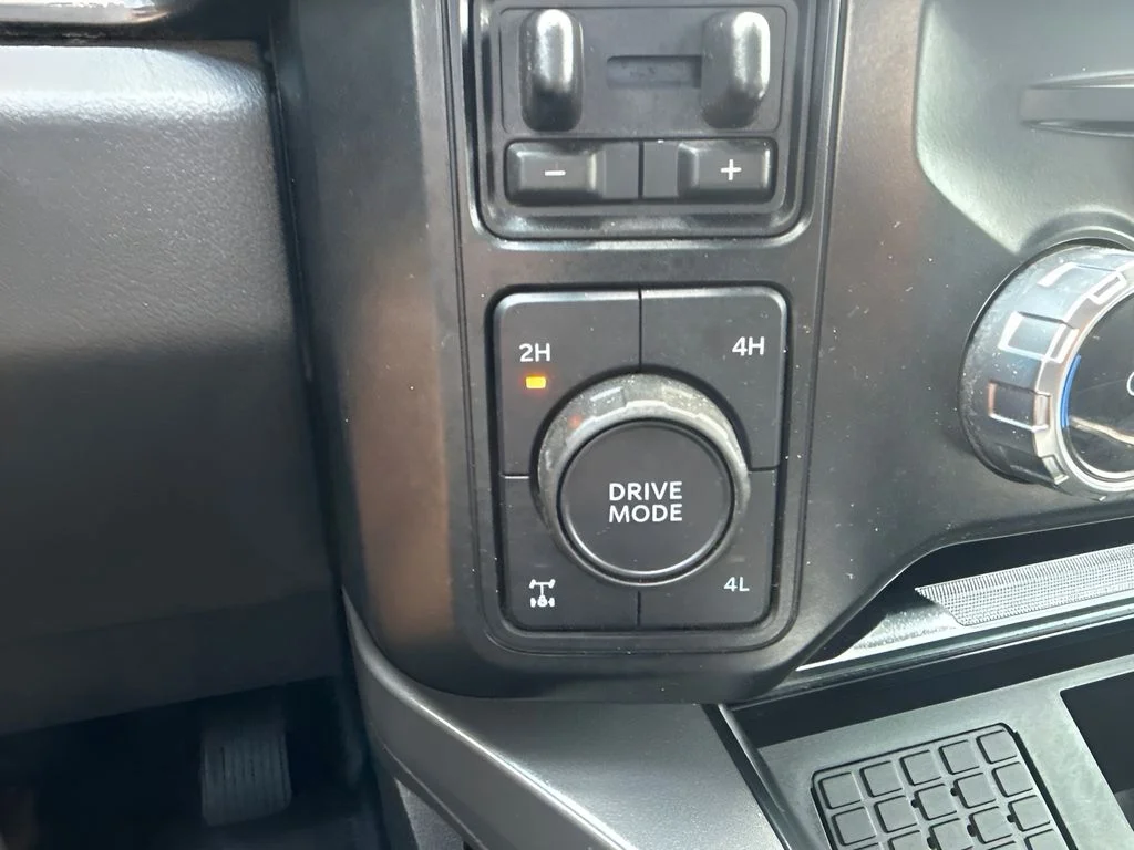 Used 2023 White Ford Lariat image 20