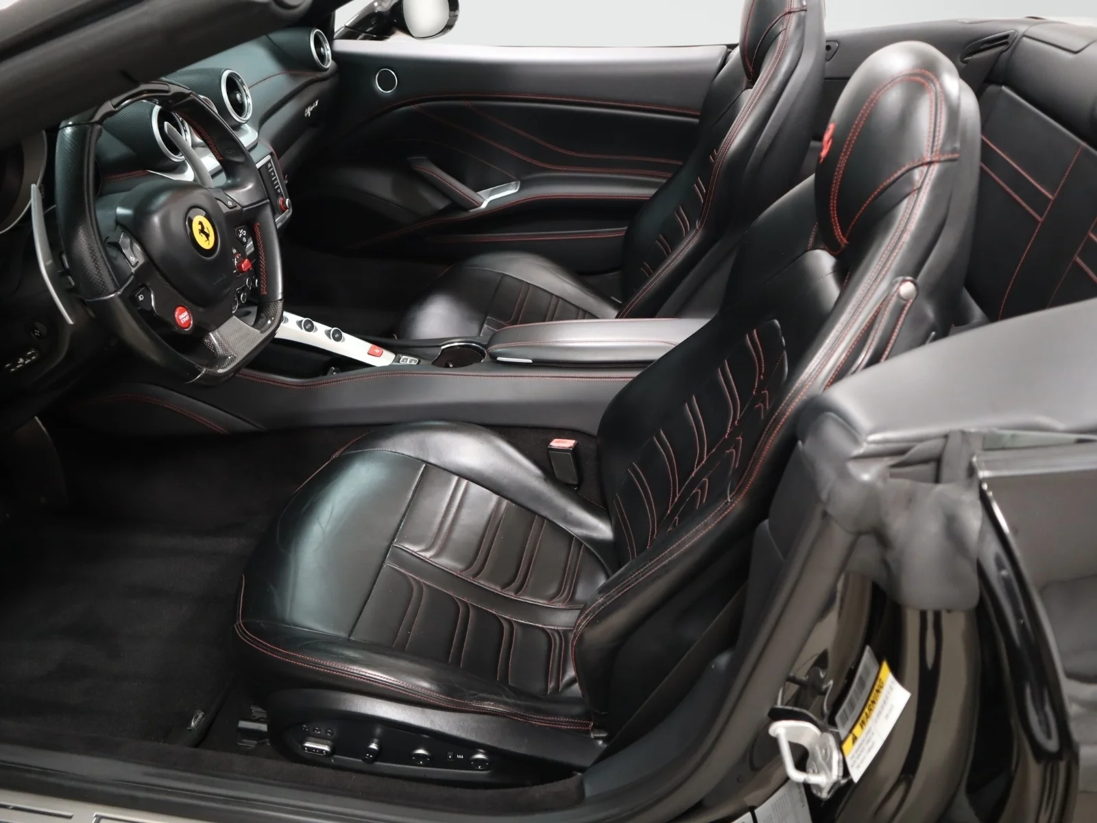 2016 Ferrari California T Base - Photo 21