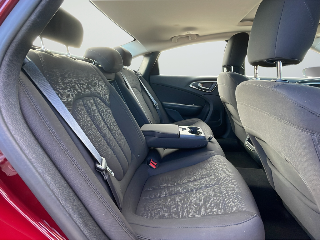 Used 2015 Red Chrysler Limited image 25