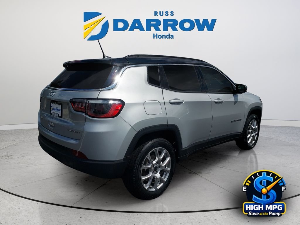 Used 2025 Silver Jeep Limited image 5
