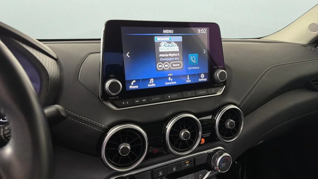 Used 2022 Silver Nissan SV Xtronic CVT image 21