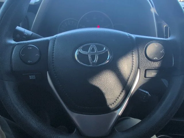 Used 2016 Blue Toyota LE image 18