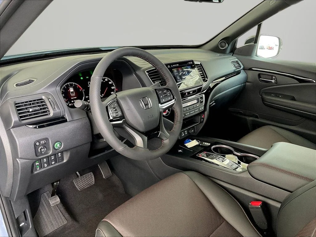 New 2026 Sonic Gray Pearl Honda Black Edition image 18