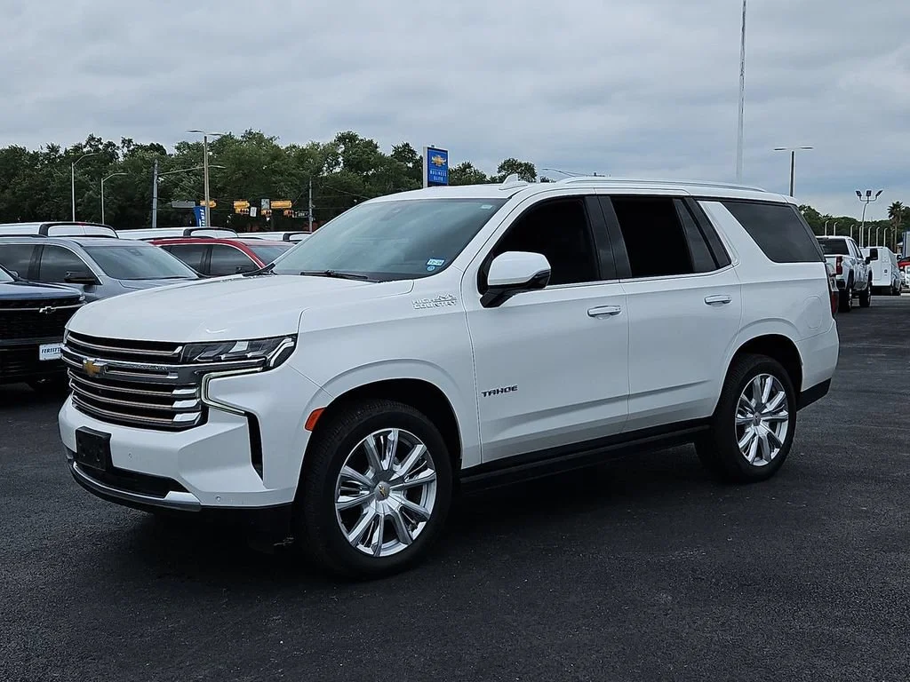 Certified Used 2021 IRIDESCENT PEARL TRICOAT Chevrolet High Country image 13