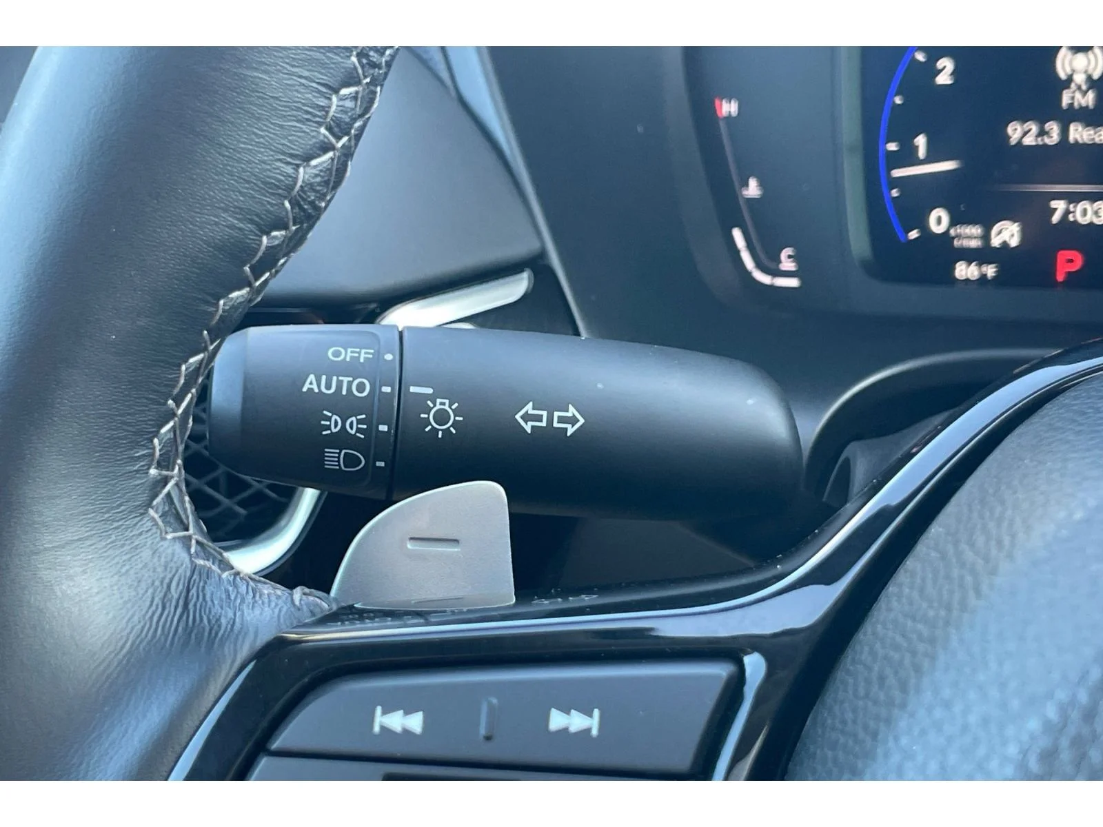 Used 2025 Crystal Black Pearl Acura Base image 36