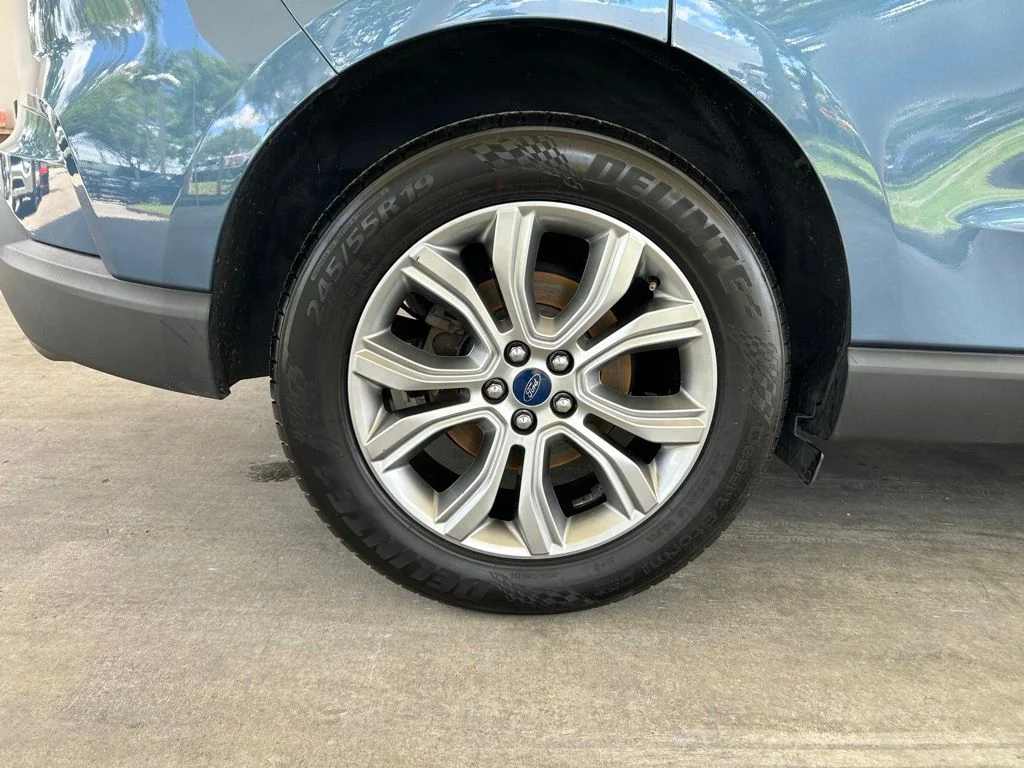 Used 2019 Blue Ford Titanium image 19