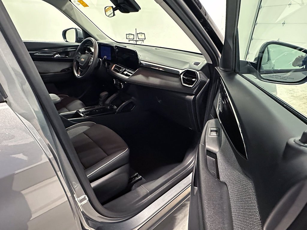 Used 2024 Gray Chevrolet LT image 24