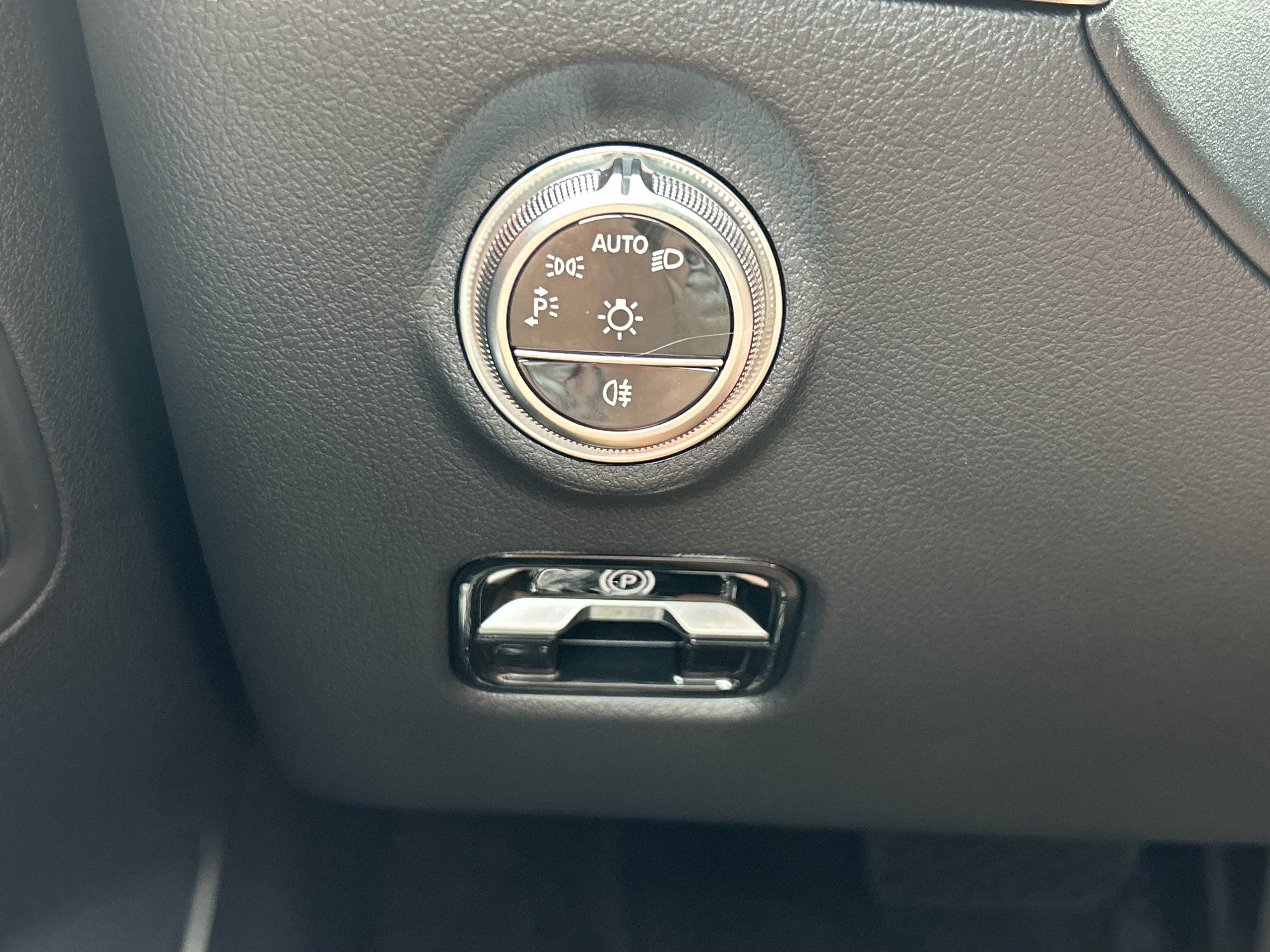 New 2026 Twilight Blue Metallic Mercedes-Benz C 300 4MATIC® Sedan image 23