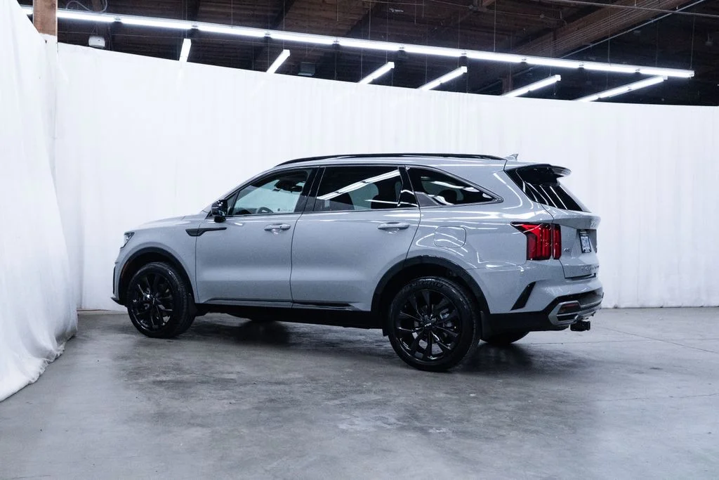 Used 2022 Gray Kia SX image 4