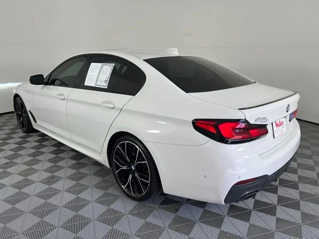 Used 2023 Alpine White BMW 540i image 5