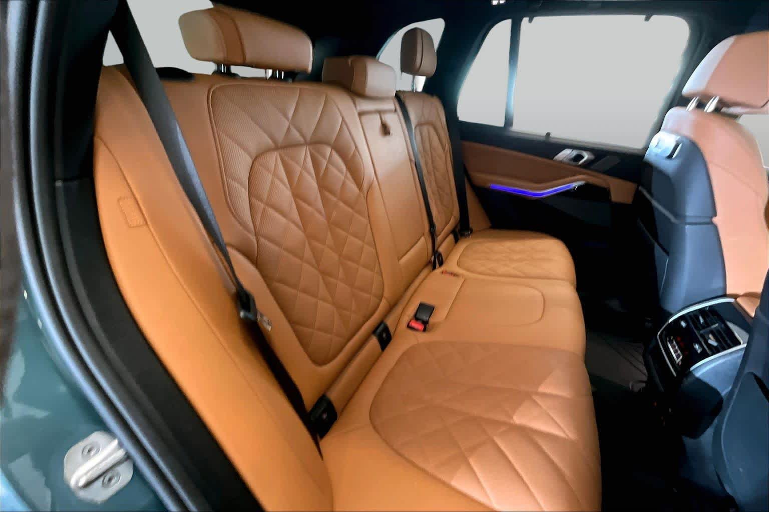 Used 2024 Blue Ridge Mountain Metallic BMW sDrive40i image 19