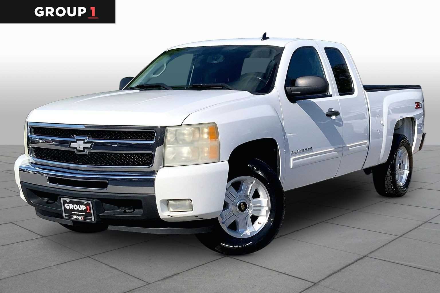 2011 Chevrolet Silverado 1500 LT Extended Cab LWB's photo