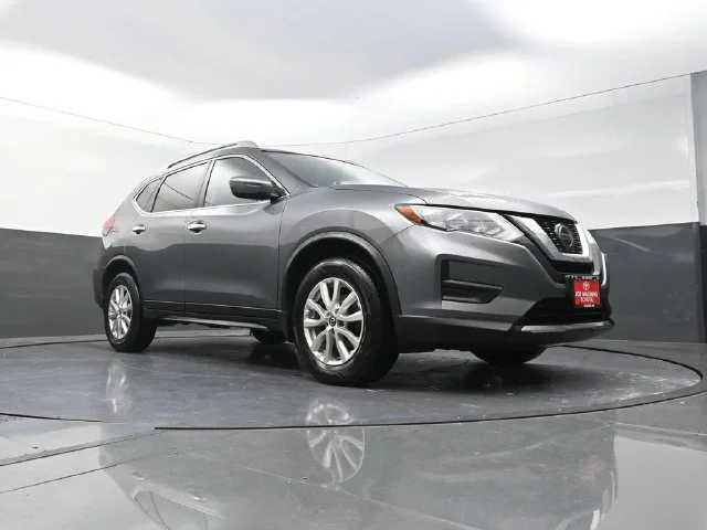 Used 2019 Gray Nissan SV image 31
