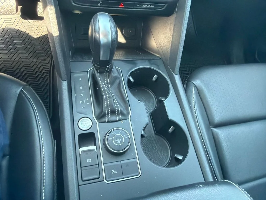 Used 2021 Gray Volkswagen 3.6L V6 SE w/Technology image 13