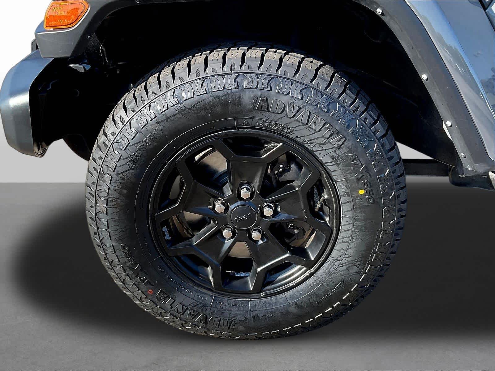 2021 Jeep Gladiator Willys - Photo 37