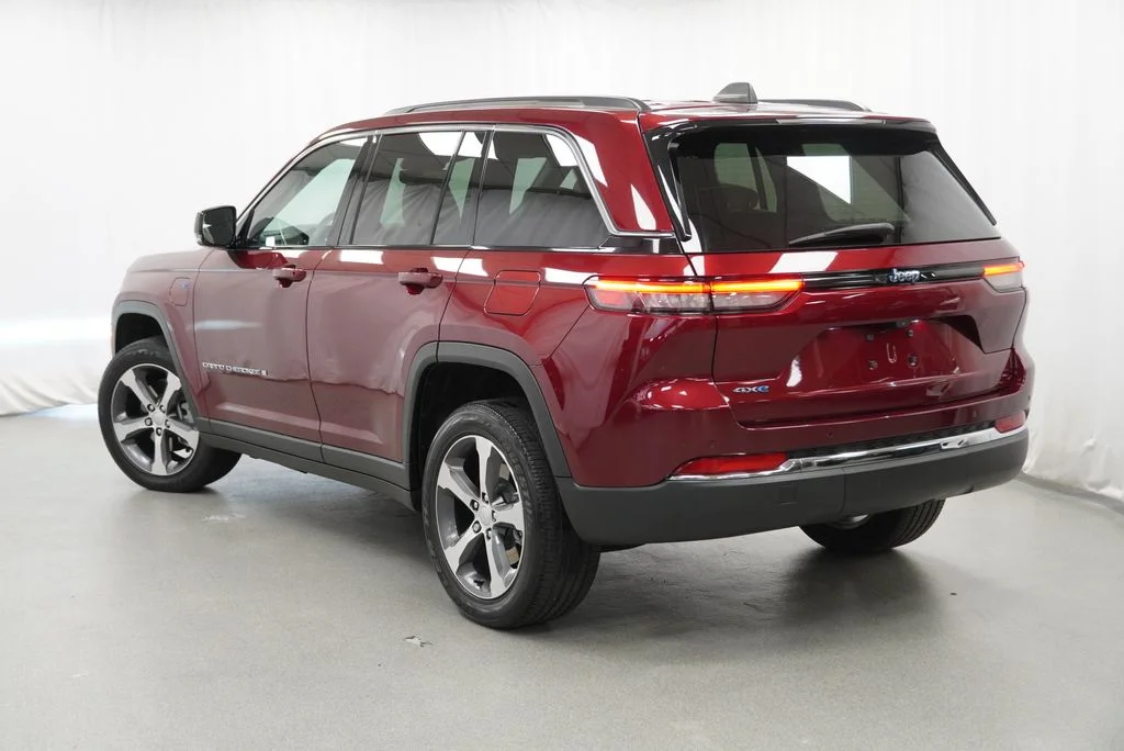 Used 2022 Red Jeep 4xe image 26