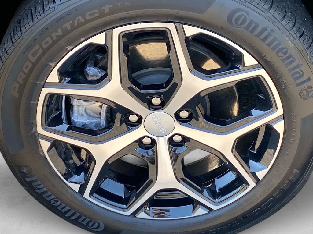 Used 2024 Black Jeep Limited image 28