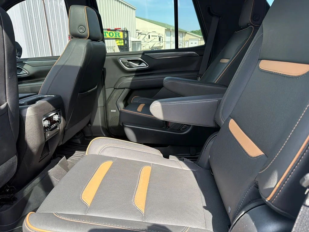 Used 2023 White GMC AT4 image 27