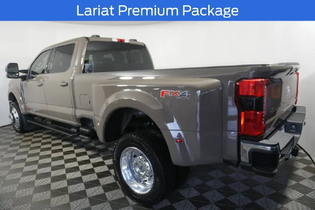 New 2027 Marsh Gray Metallic Ford F-450® Lariat® image 5