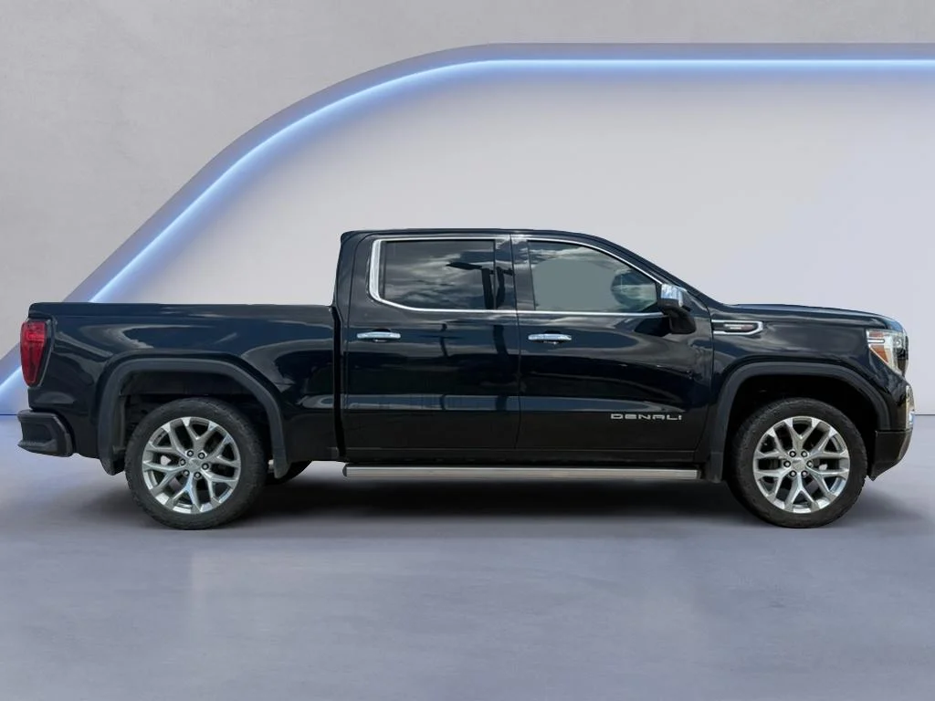 Used 2021 Onyx Black GMC Denali image 7