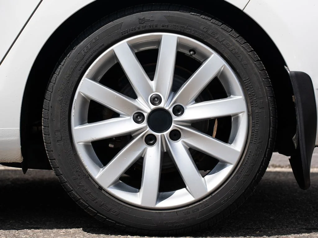 Used 2011 White Volkswagen TDI image 13