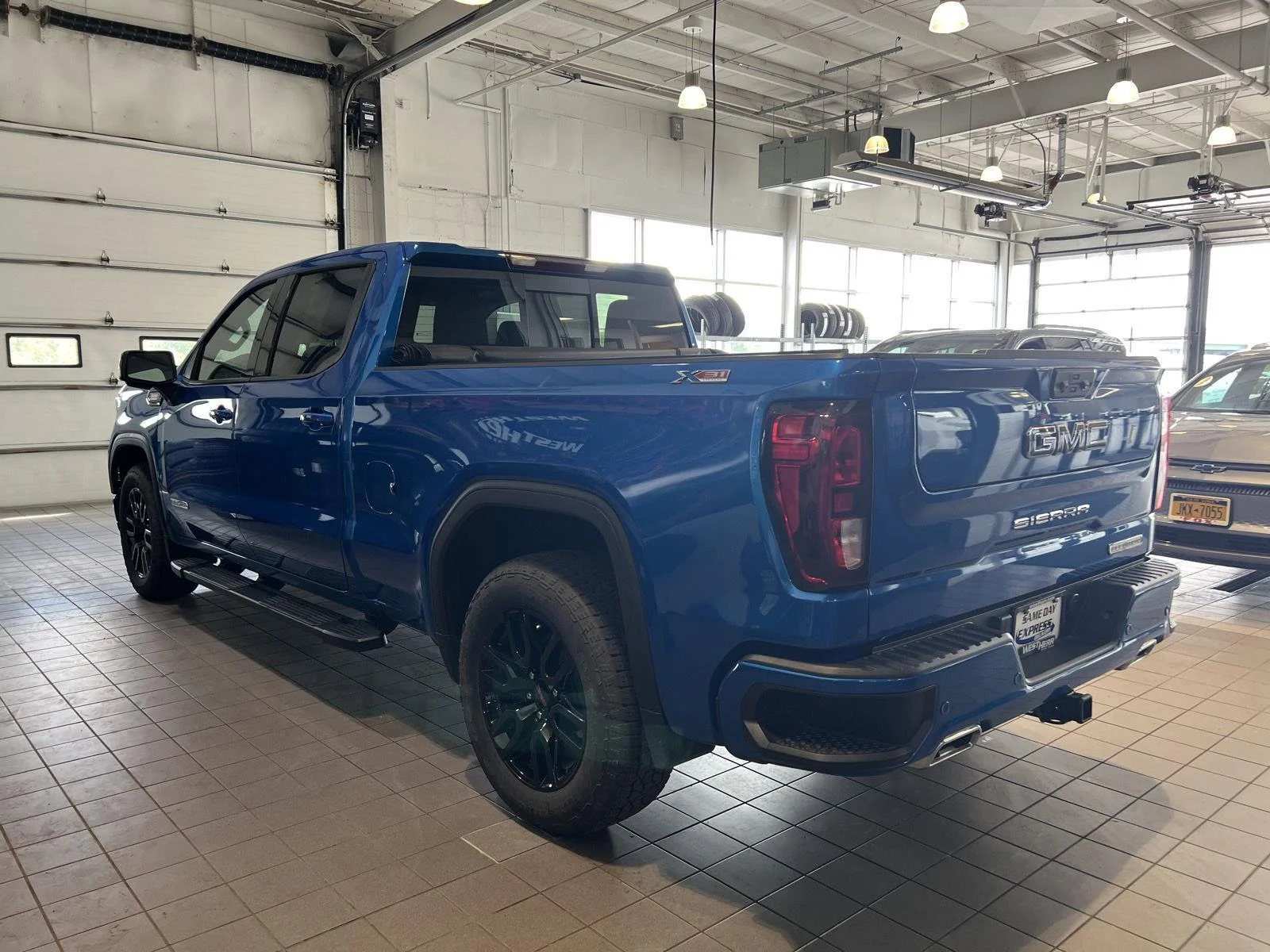 Used 2024 Dynamic Blue Metallic GMC Elevation image 6