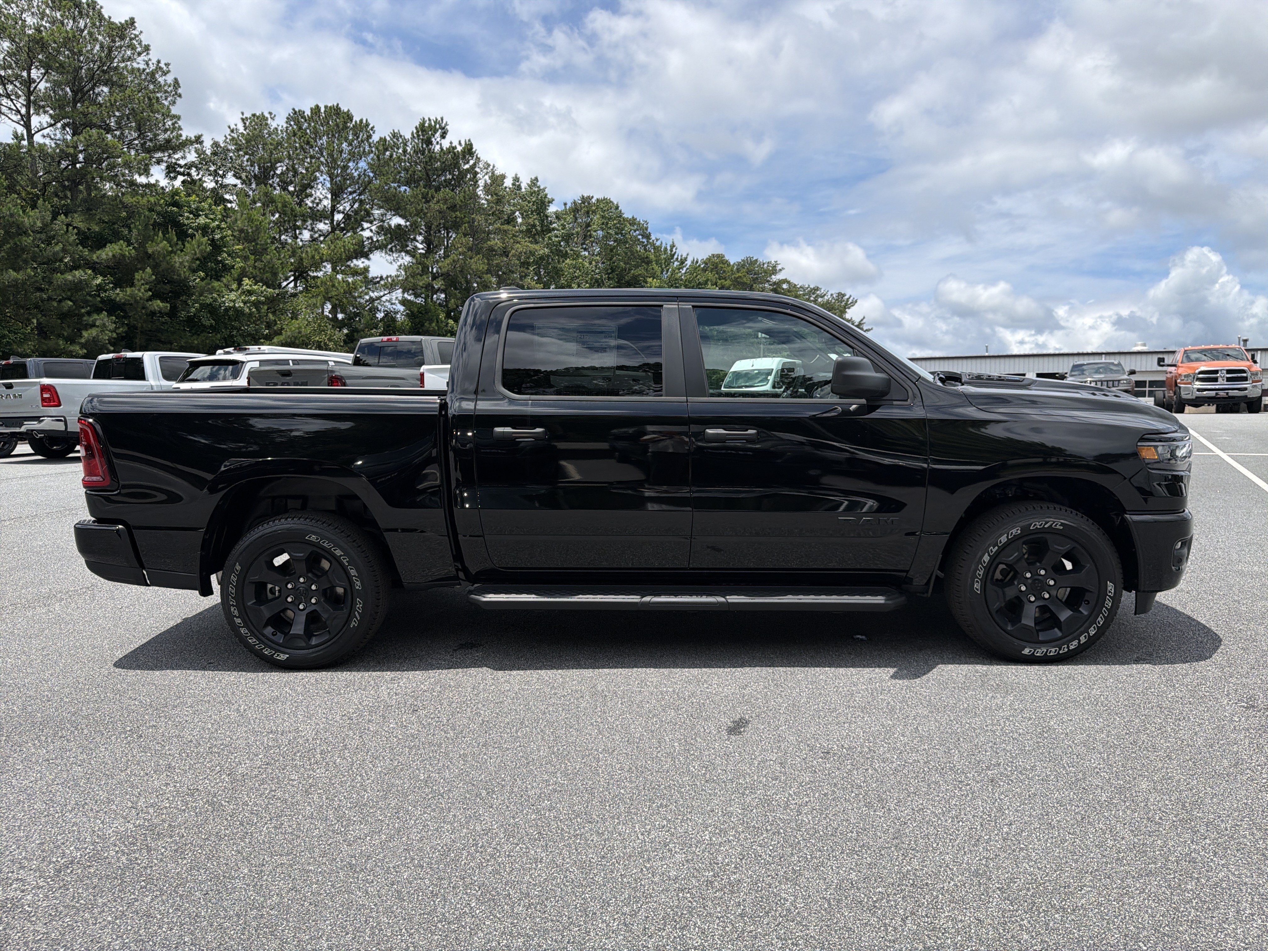 New 2026 Diamond Black Crystal Pearl-Coat Exterior Paint RAM Express image 9