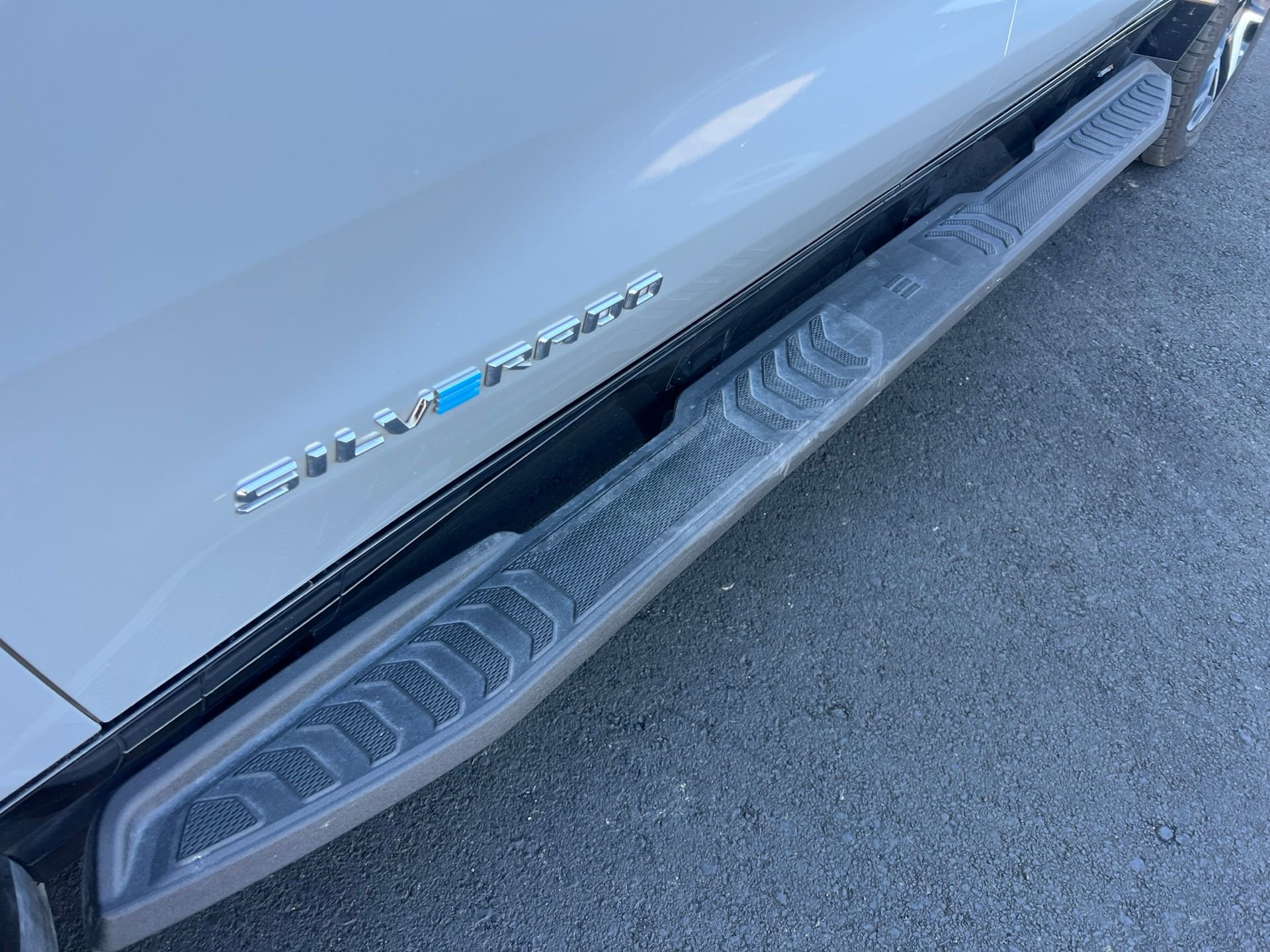 Used 2025 Gray Chevrolet RST image 10