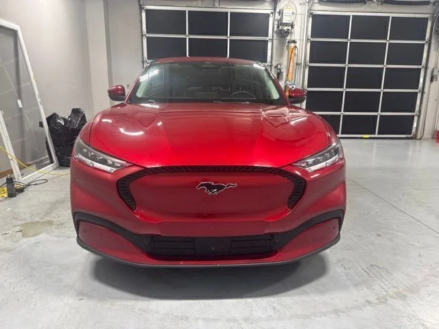 Used 2022 Red Ford Select image 3
