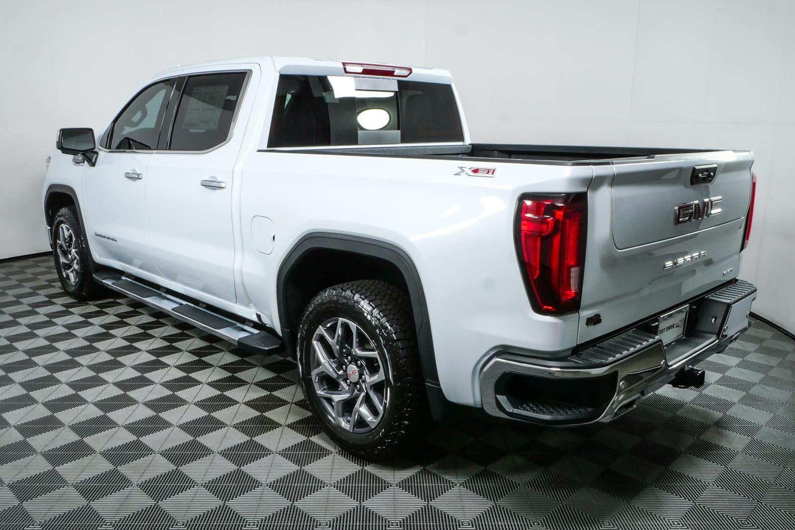 2026 GMC Sierra 1500 SLT - Photo 30