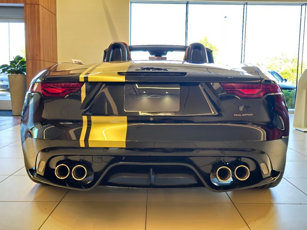 2024 Jaguar F-Type R75 - Photo 22