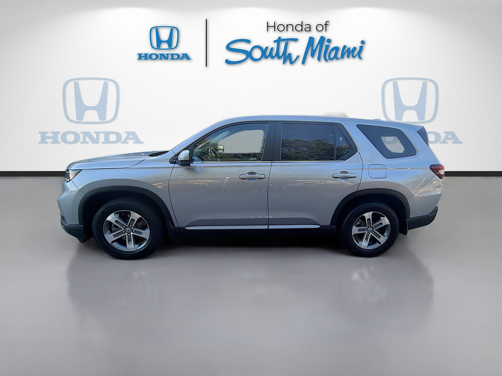 2025 Honda Pilot EX-L - Photo 4