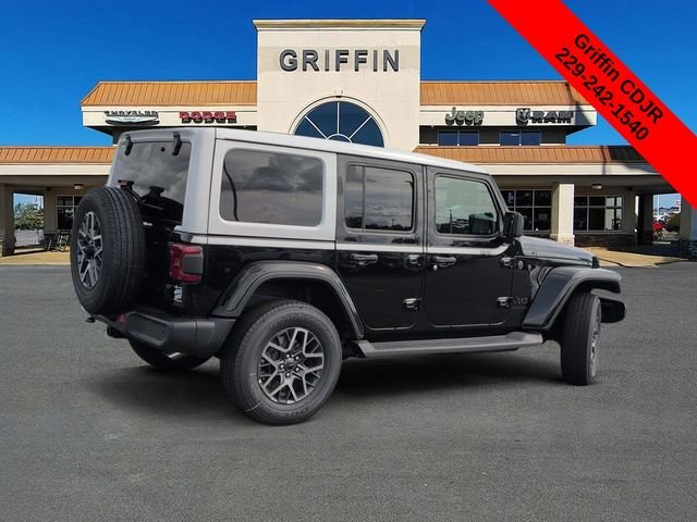 New 2026 Black Clear-Coat Exterior Paint Jeep Sahara image 4