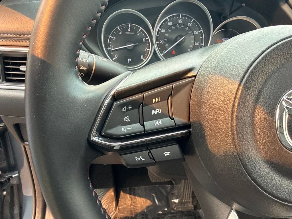 Used 2023 Polymetal Gray Mazda 2.5 S Carbon Edition One-Owner image 10