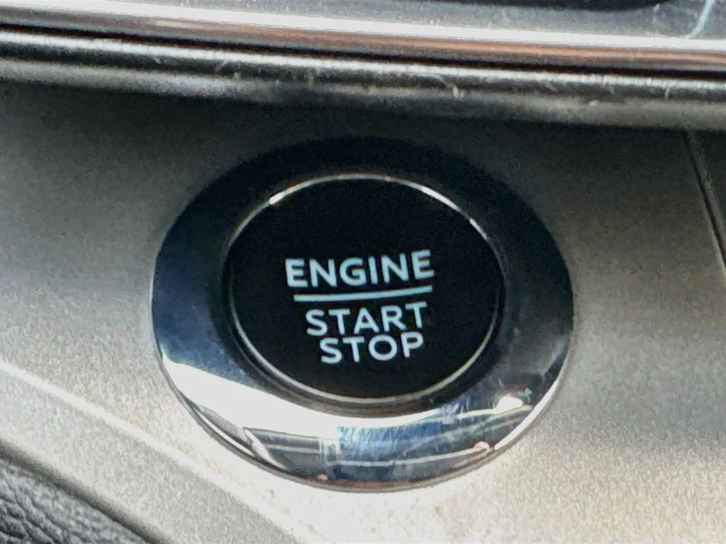 Used 2022 White Ford XLT image 19