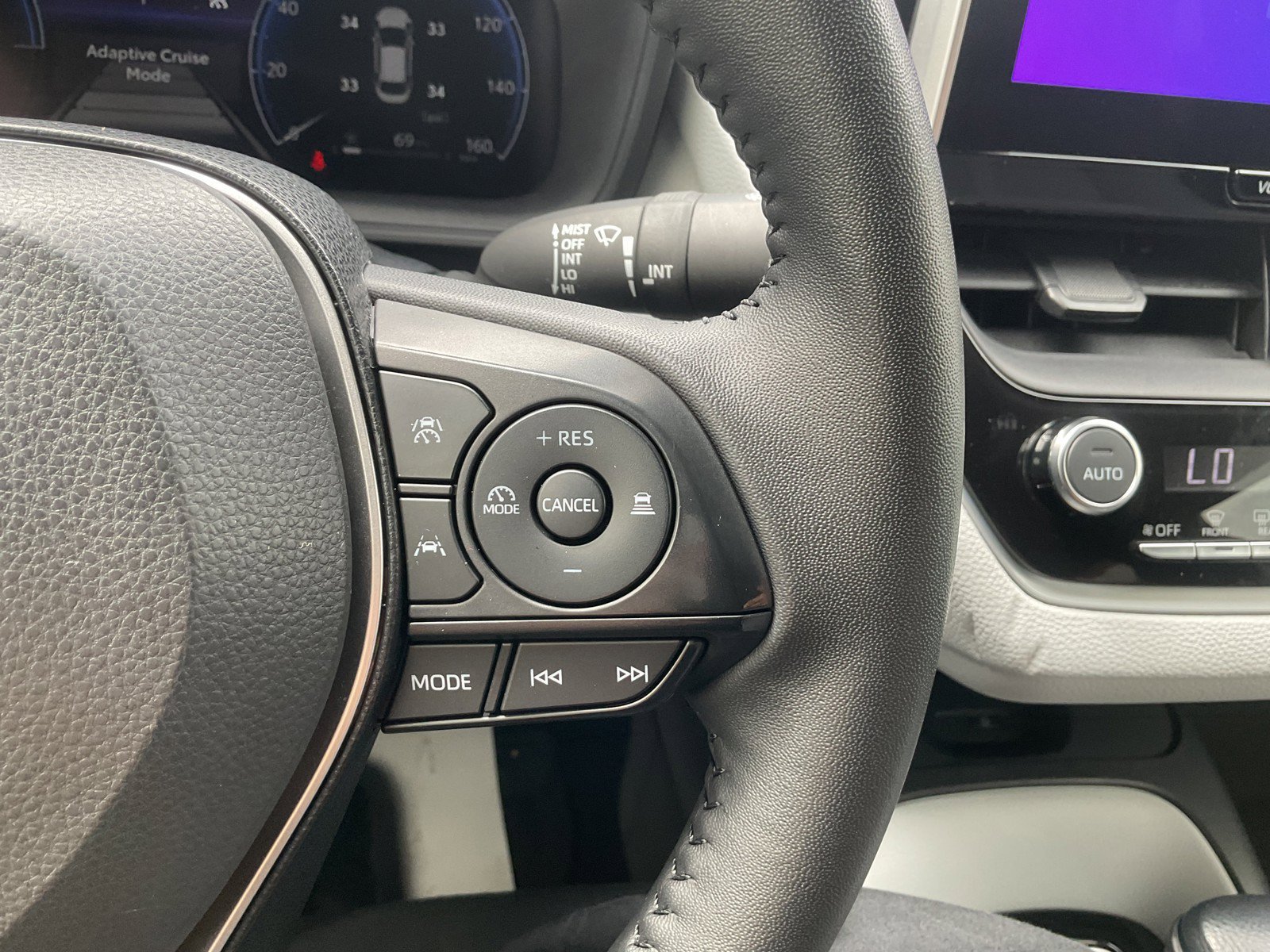 Certified Used 2026 Ice Toyota Hybrid SE image 19