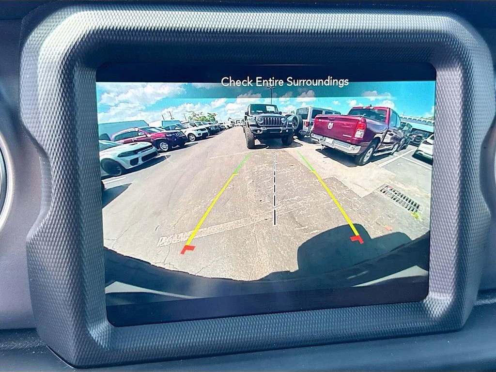 Used 2022 Gray Jeep Unlimited Rubicon 4xe image 15