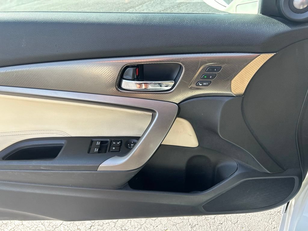 Used 2017 White Honda EX-L image 14