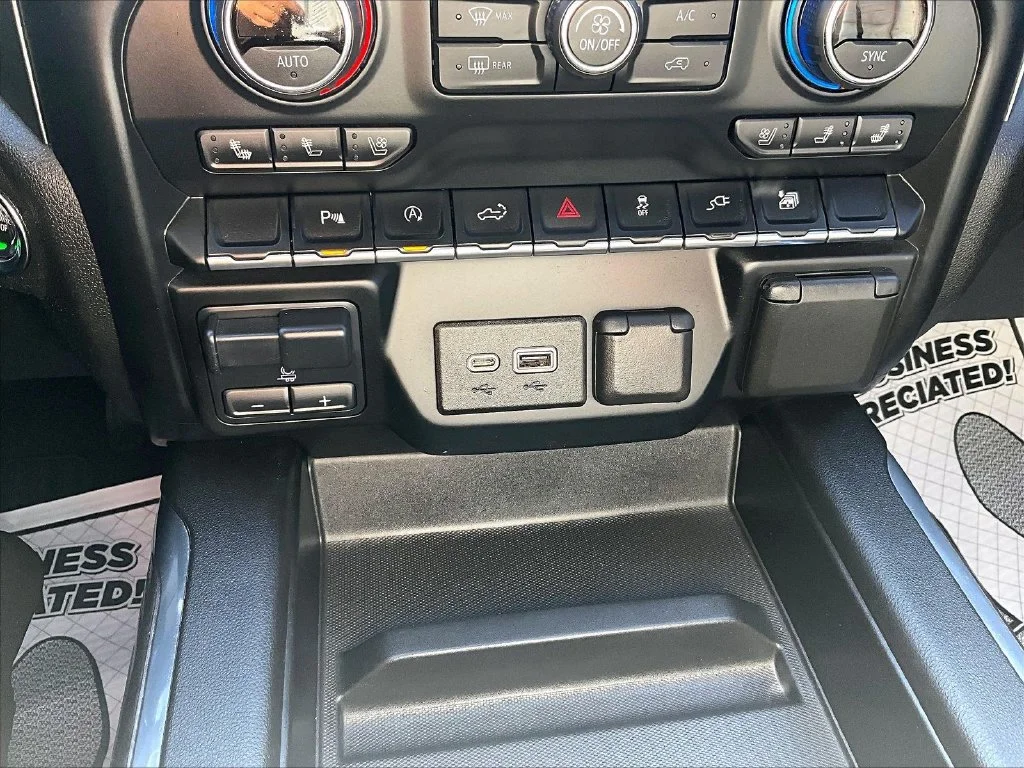 Used 2020 White Chevrolet LTZ image 33