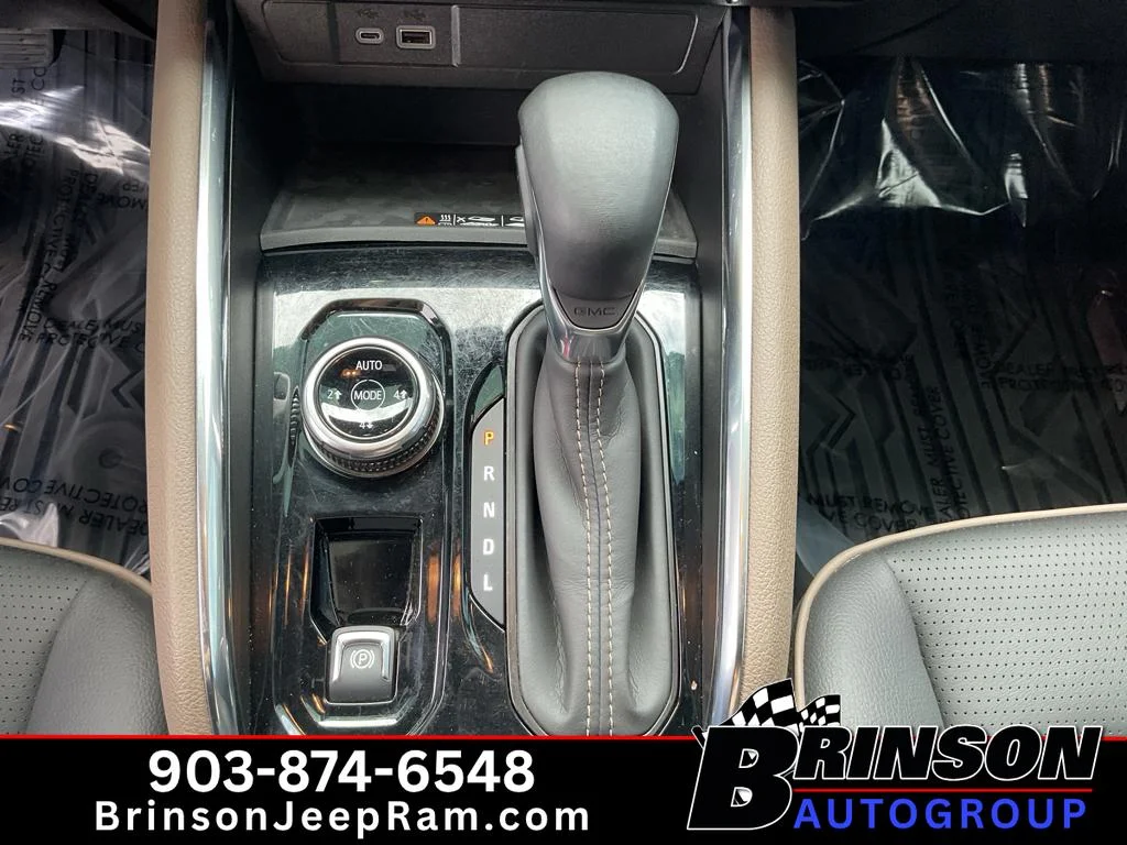 Used 2024 Summit White GMC 4WD Denali image 27