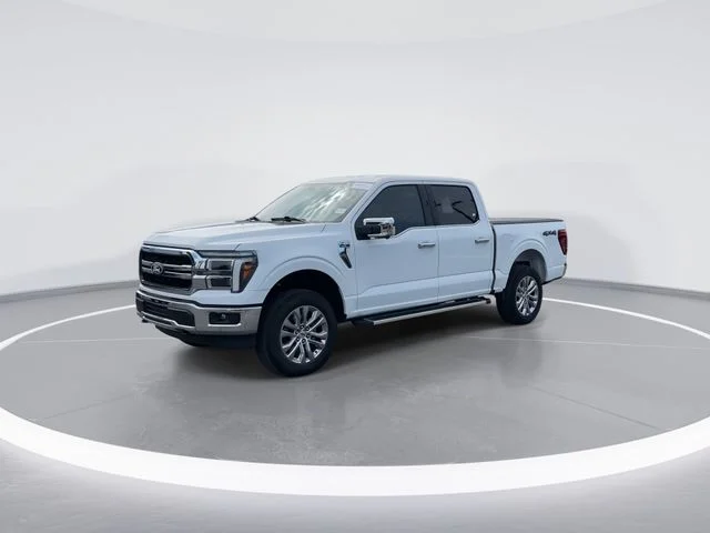 Used 2025 White Ford Lariat image 1