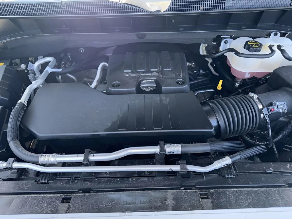 Used 2024 Summit White Chevrolet Custom image 11