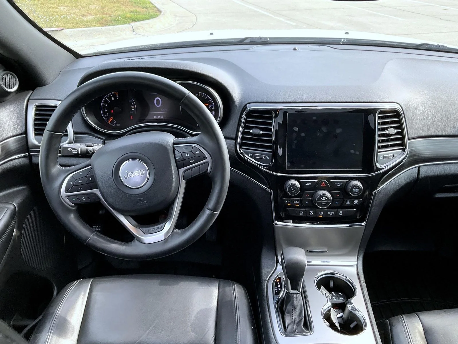 Used 2020 White Jeep Limited image 13