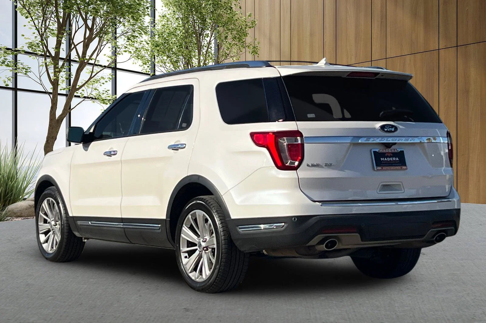 Used 2019 White Ford Limited image 6