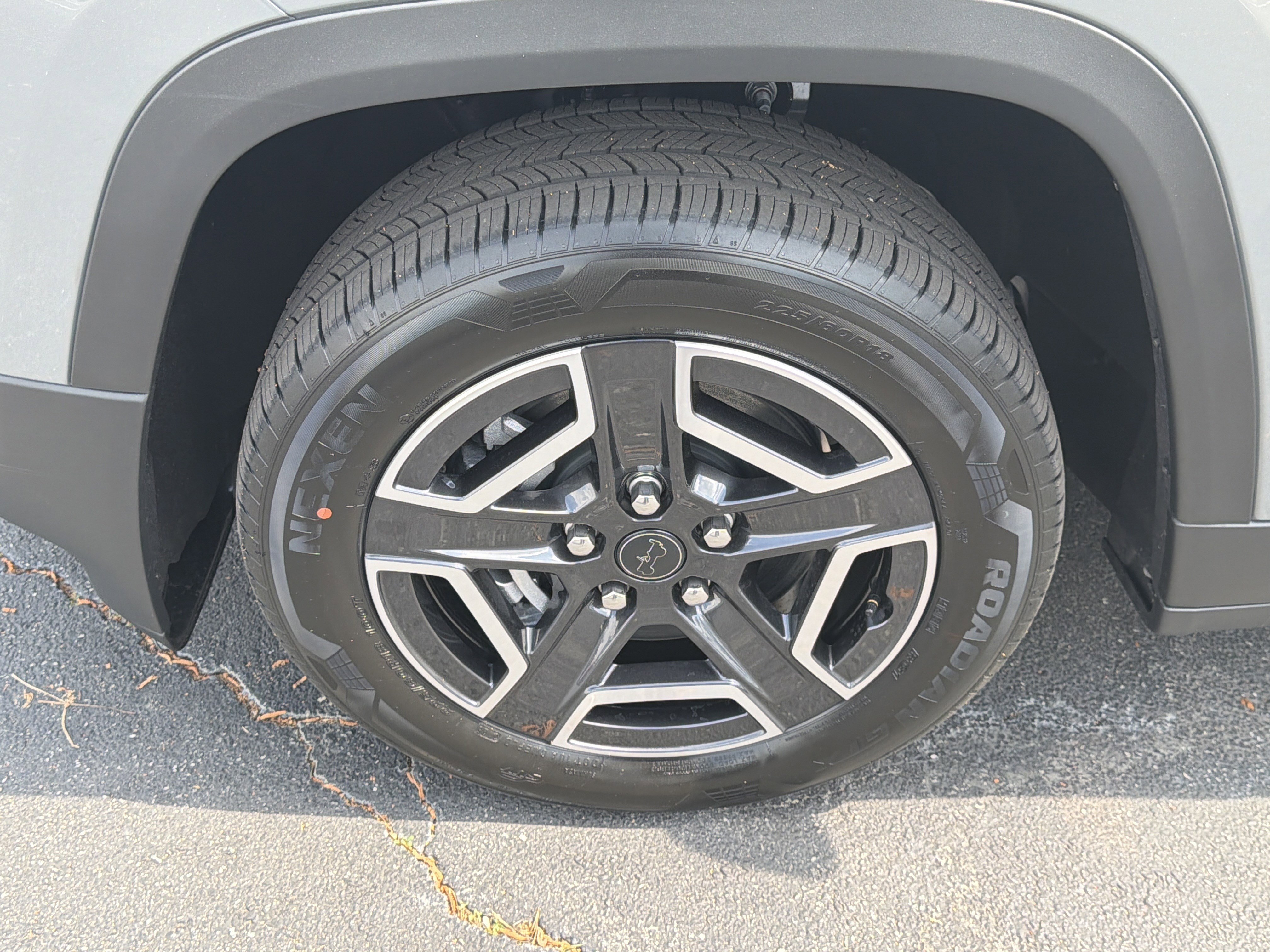 New 2026 Sting-Gray Clearcoat Jeep Laredo image 13