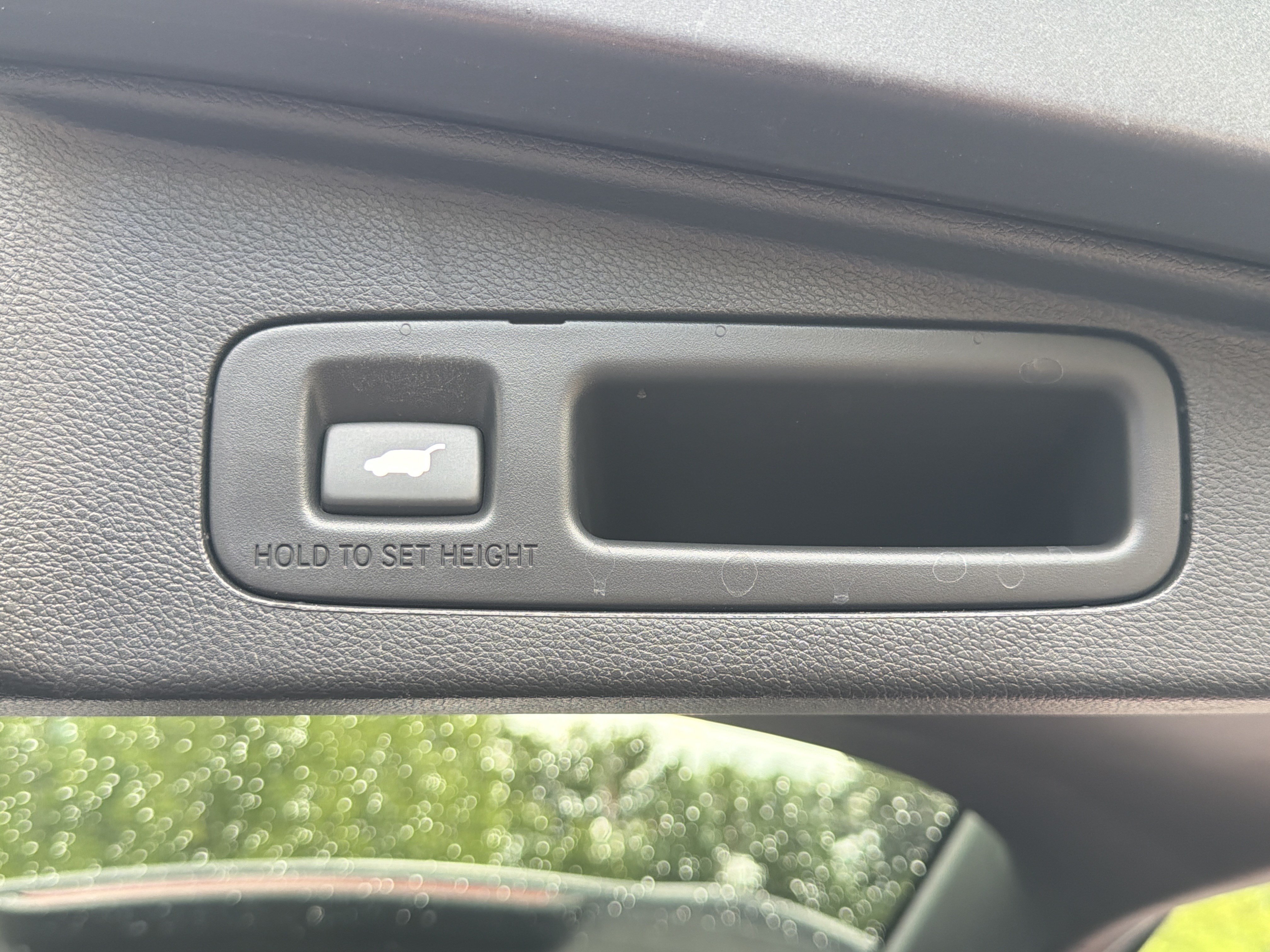 Used 2018 Gunmetal Metallic Honda Touring image 31
