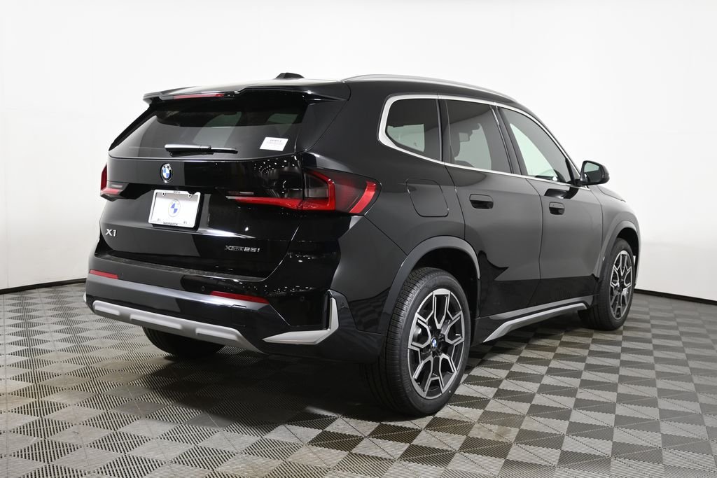 New 2026 Jet Black BMW xDrive28i image 7