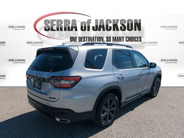 Used 2025  Honda Sport image 9