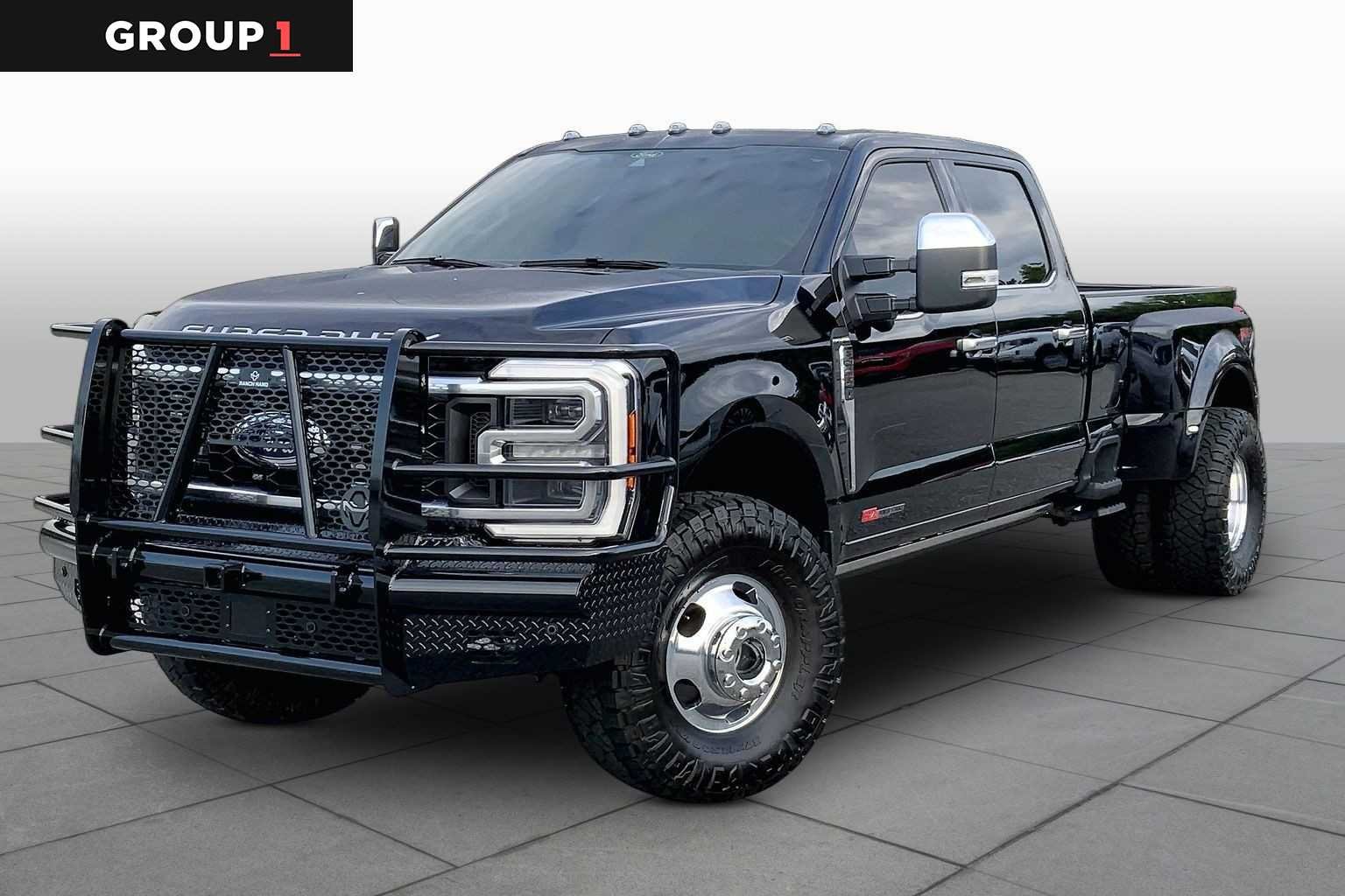 2025 Ford F-350 Platinum 4x4 Crew Cab 8' Box DRW's photo