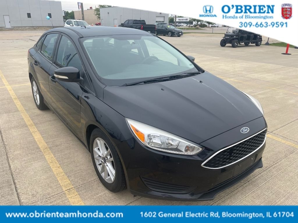 2015 Ford Focus Sedan SE's photo